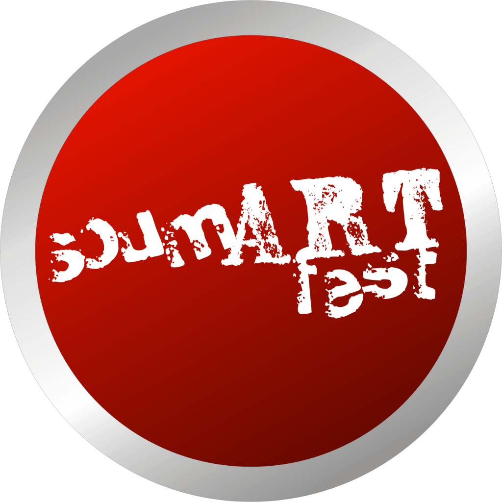 Členové souboru pořádajícího SoumArt Fest se vytáhli